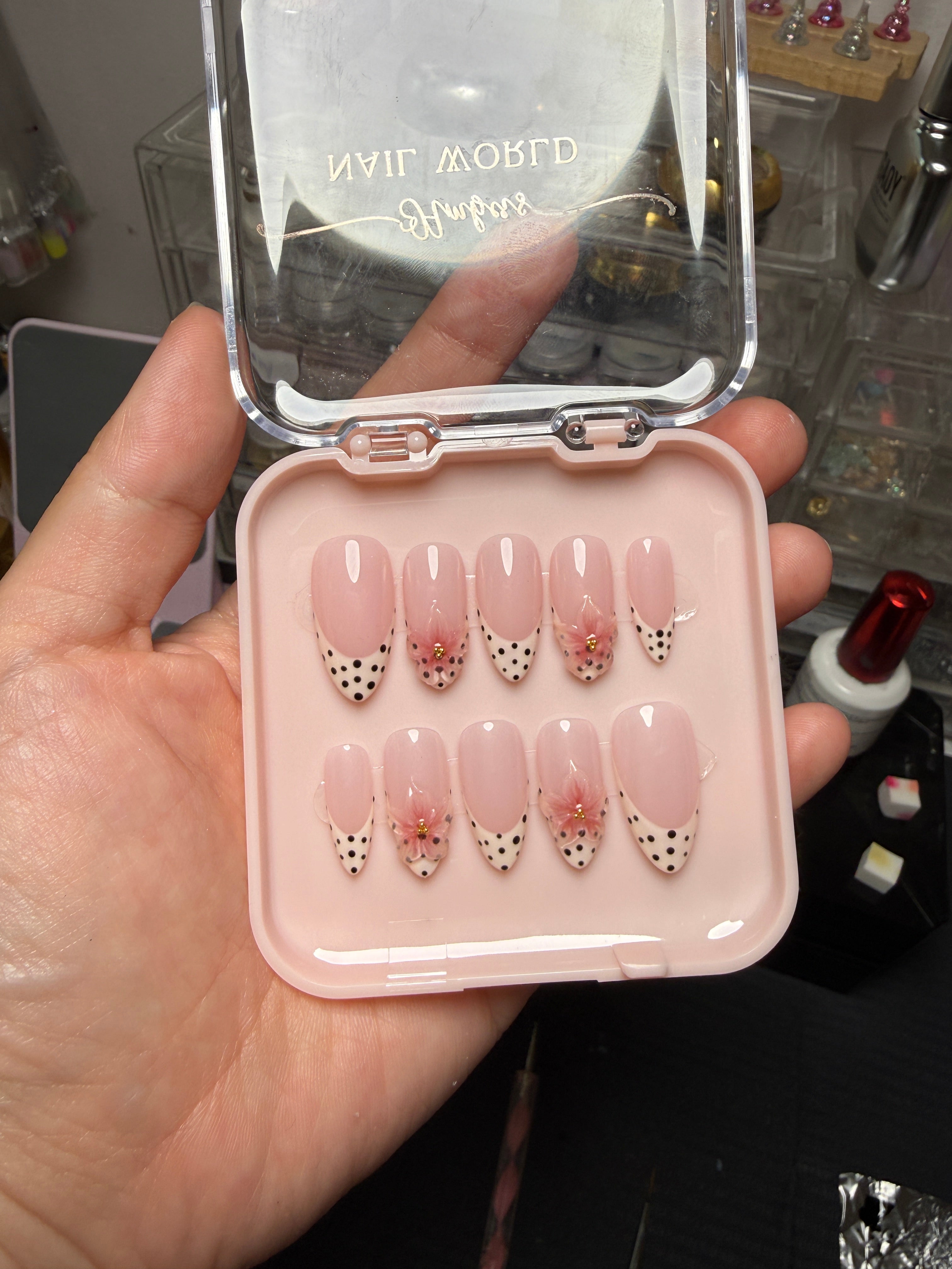 Dotted Petal
